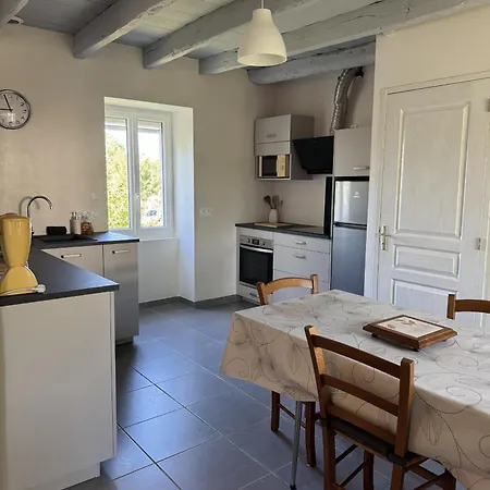 Casa de Férias Charmante Maison à Padirac